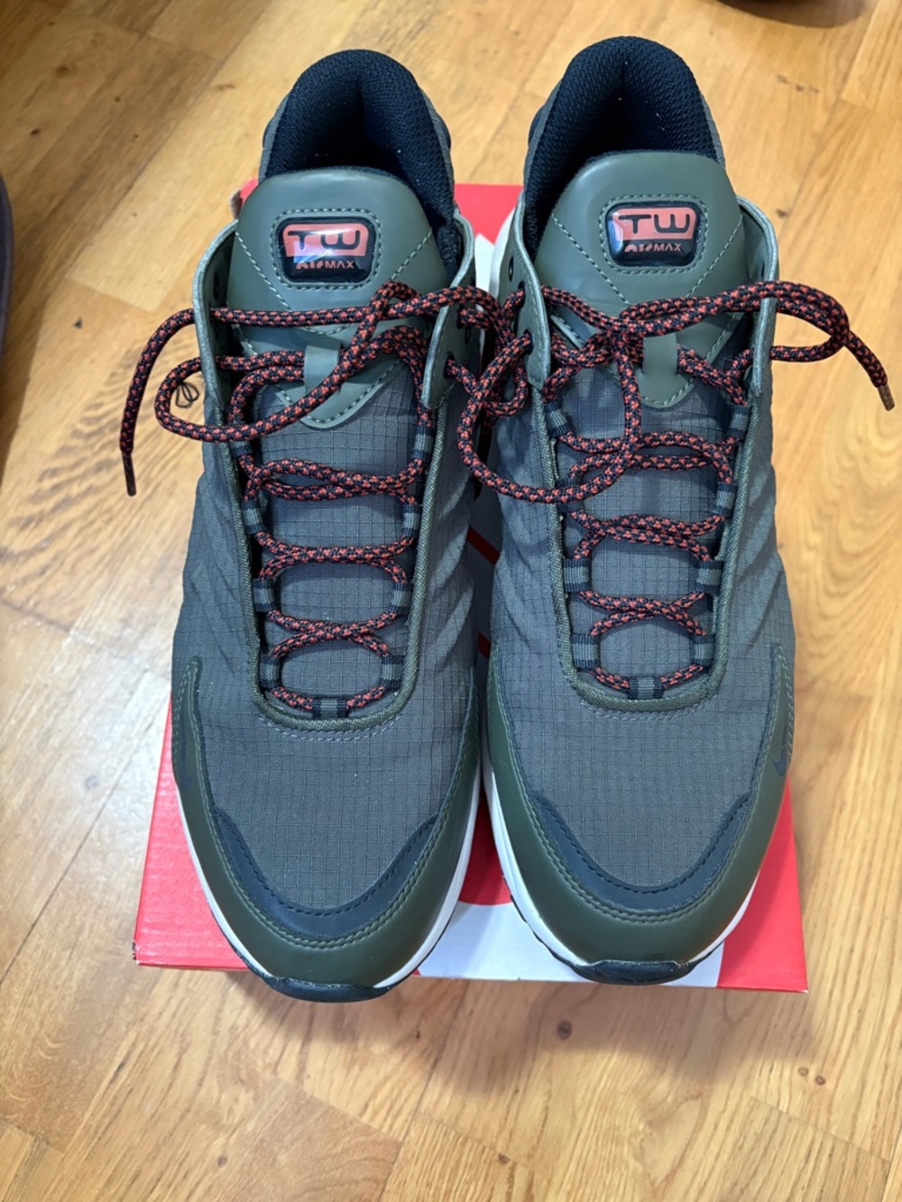 Nike Air Max TW steel Cargo Khaki/olive green. (RARE COLORWAY)